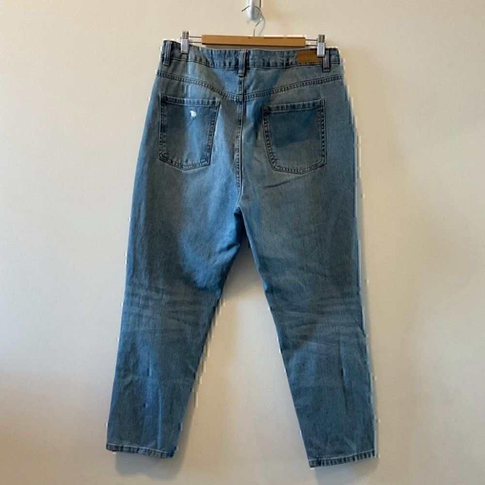 High- Rise Distressed Mom Jeans - Picture 2 of 13